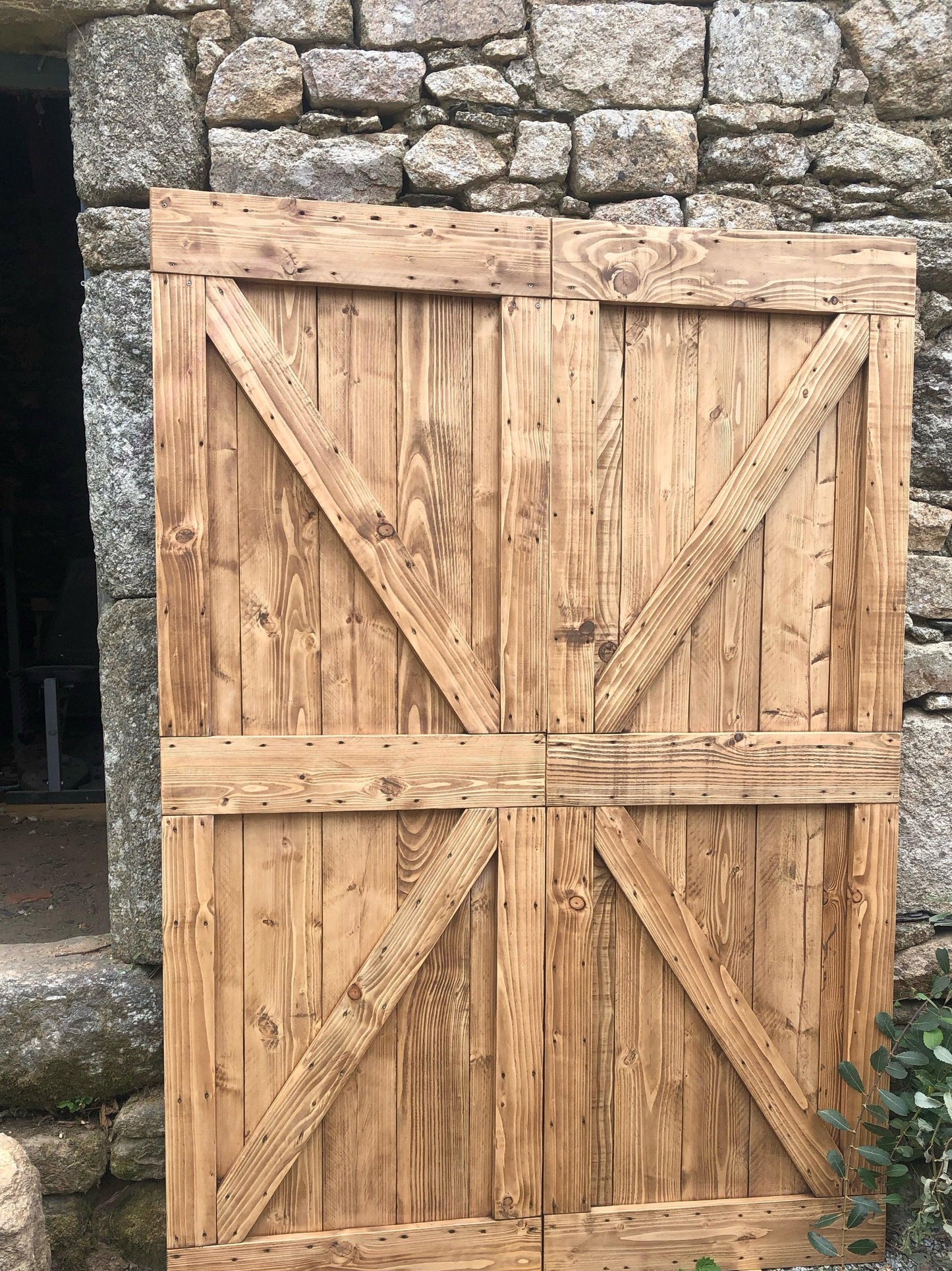 Portes coulissante en Bois massif (Epervier) - TimberSteel Atelier