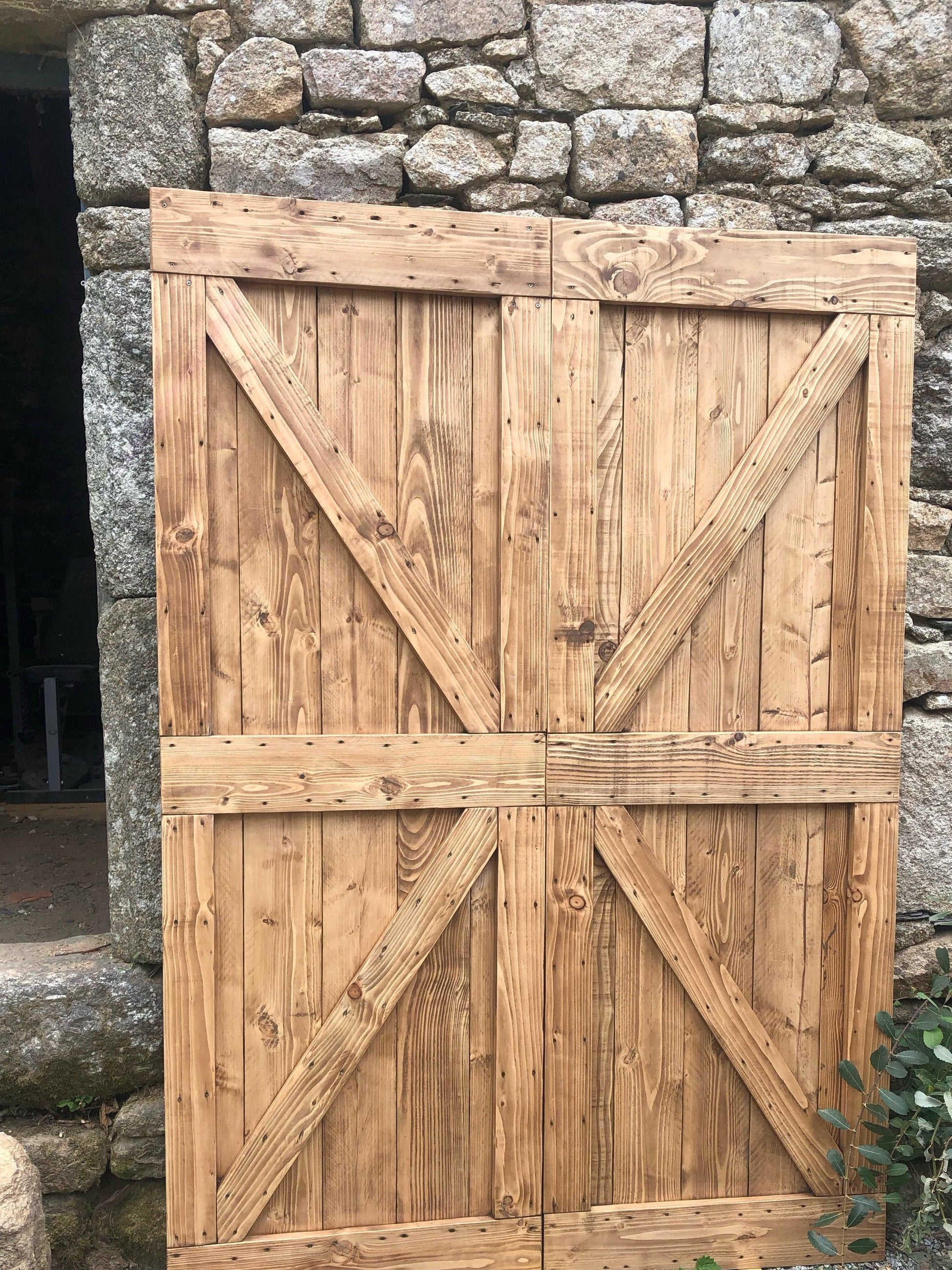 Portes coulissante en Bois massif (Epervier) - TimberSteel Atelier