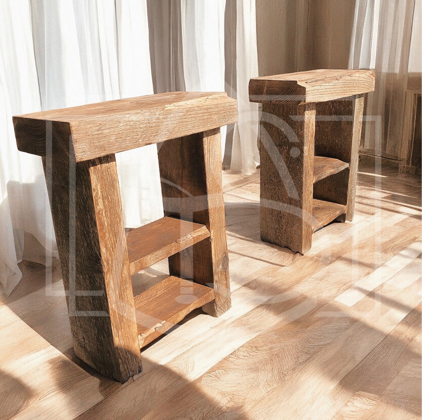 Table de chevet en bois recyclé de Grange - TimberSteel Atelier