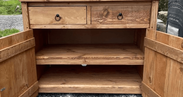 Meuble de Cuisine Écoresponsable Mackenzie (en Bois Massif) ♻️ - TimberSteel Atelier