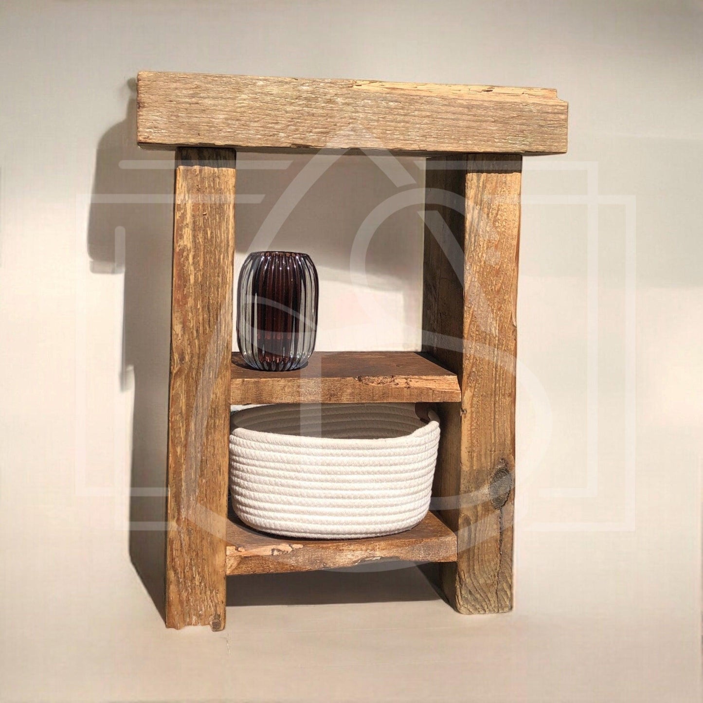 Table de chevet en bois recyclé de Grange - TimberSteel Atelier