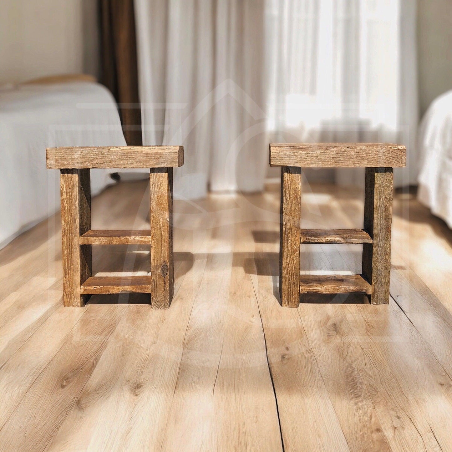 Table de chevet en bois recyclé de Grange - TimberSteel Atelier