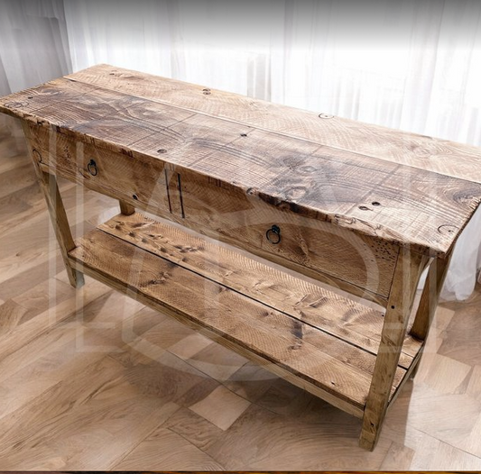Console en bois massif recyclé avec tiroirs et étagère, finition naturelle et écologique.
