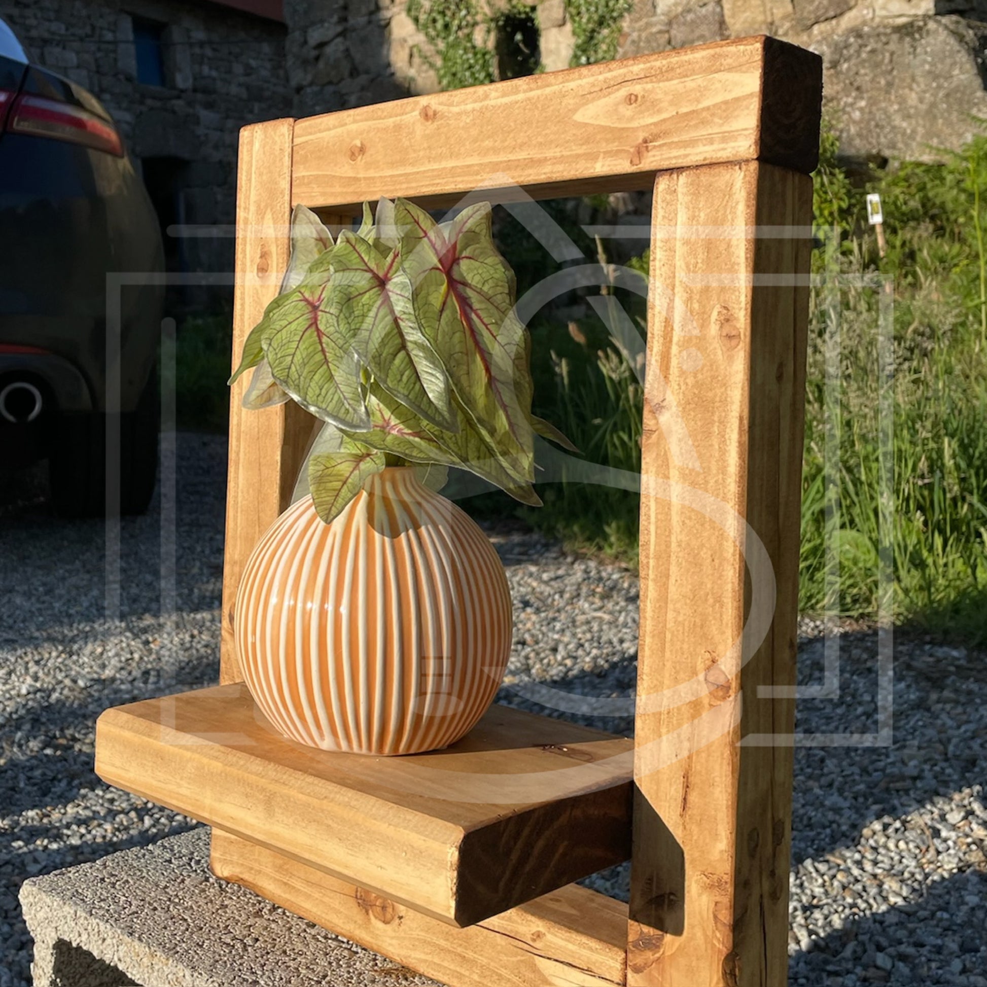 Cadre porte-plante mural en bois massif – Écorce - TimberSteel Atelier